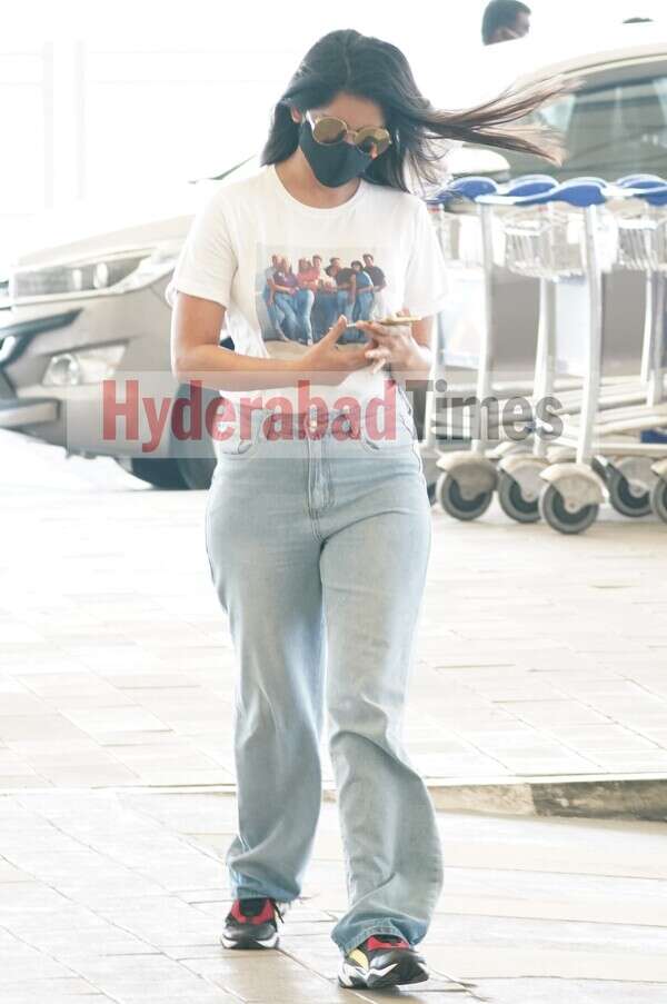 Nabha Natesh W 4