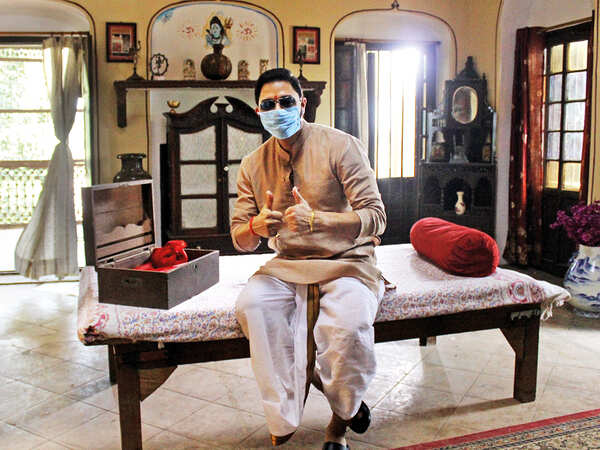 The masks of even the actors during the shoot of Love You Shankar in Varanasi only came off while giving the shot (BCCL)