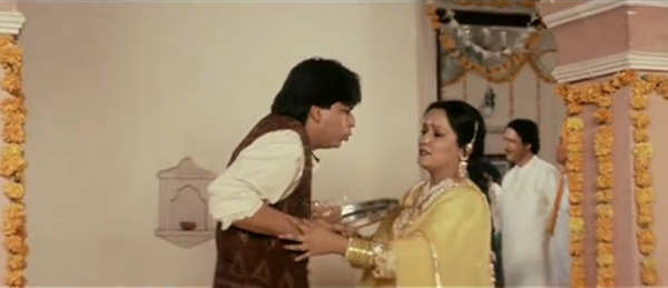 How Shah Rukh Khan helped Himani Shivpuri in DDLJ's saree scene