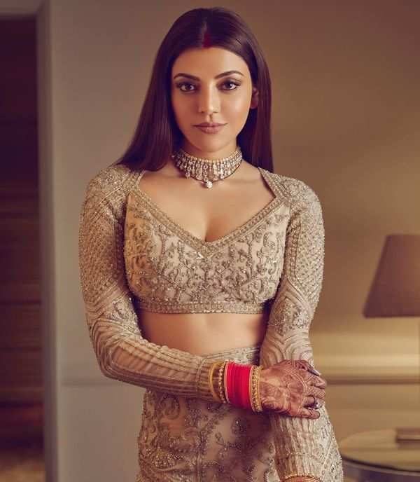 Xxxx Video Com Kajal - Kajal Aggarwal and Gautam Kitchlu's pictures from their wedding reception  are all things love | Hindi Movie News - Times of India
