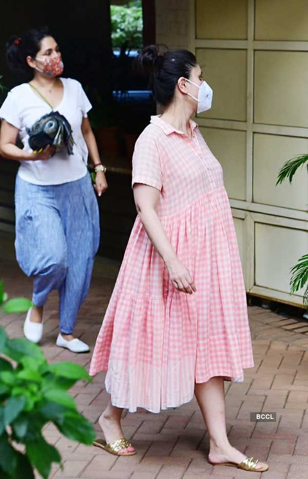 Photos: Mommy-to-be Kareena Kapoor Khan opts for a comfy dress as she ...