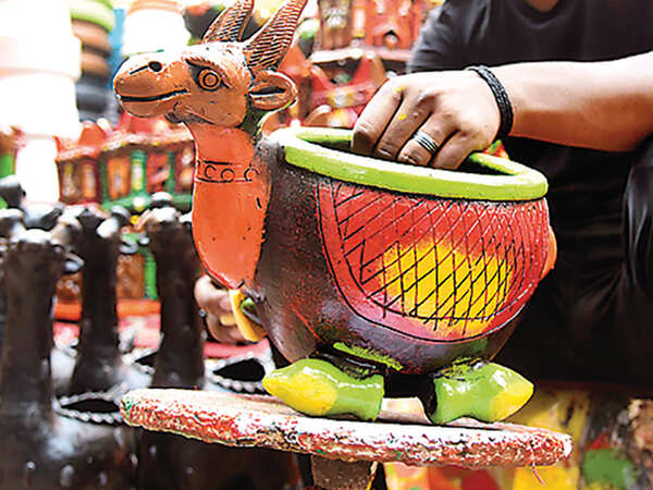 You can even buy decor items in bulk, make unique Diwali hampers for your friends and families and ace the gifting game
