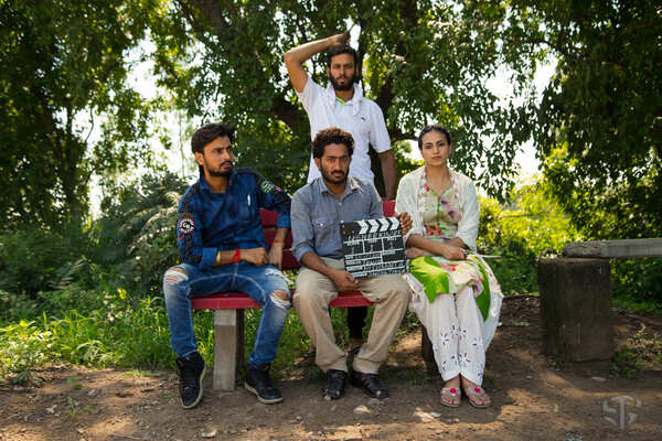 Cast Photo (L-R) Gagan Gill, Shivam, Jasnoor Deol & Hashneen Chauhan
