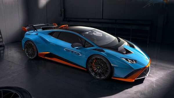 Lambo top shot'