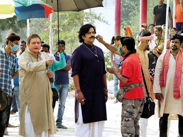 Manoj Joshi and Ravi Kishan (BCCL/ Aditya Yadav)