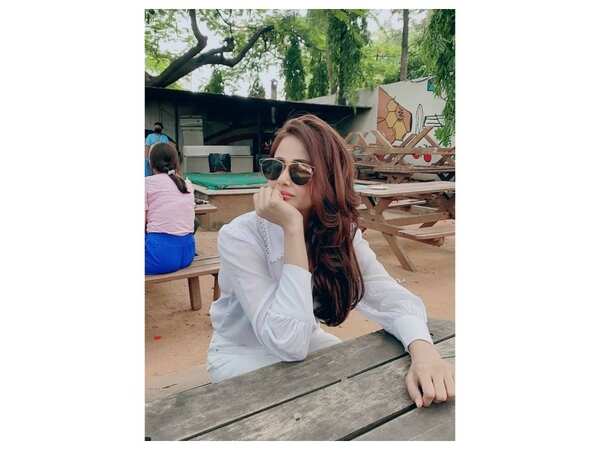 Parul Yadav in restaurant
