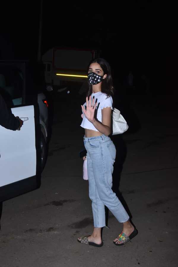 Ananya Panday (1).
