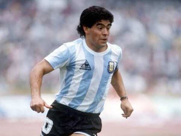 YEMaradona