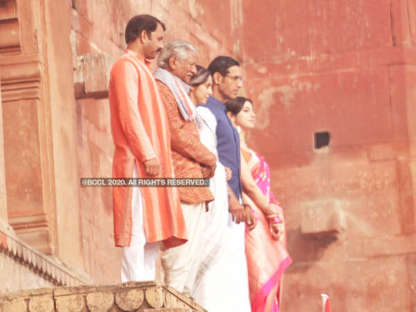 Rajendra Gupta, Gautami Kapoor, John Abraham, Divya Khosla Kumar (BCCL/ Arvind Kumar)