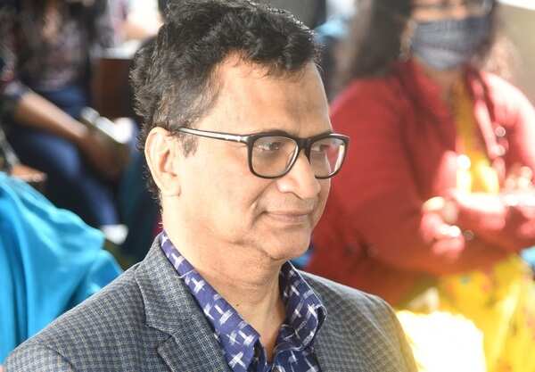 goutam de online