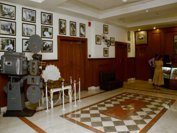 Priya Cinema (2)