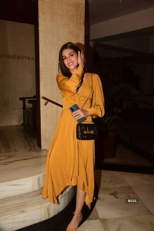 Kriti Sanon, Stunning Black Bodycon Dresses And Friday Nights Simply Go  Hand-In-Hand