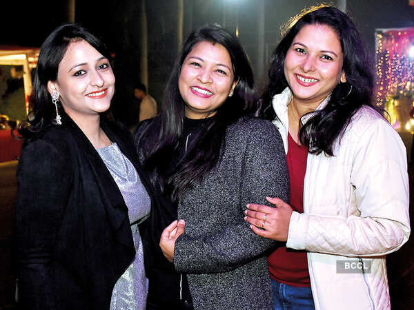 (L-R) Bhavya, Kamya and Tanushree (BCCL/ Vishnu Jaiswal)