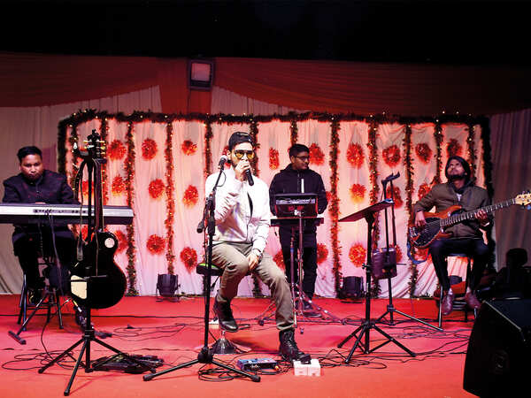 The singer at the event regaled the guests (BCCL/ Vishnu Jaiswal)