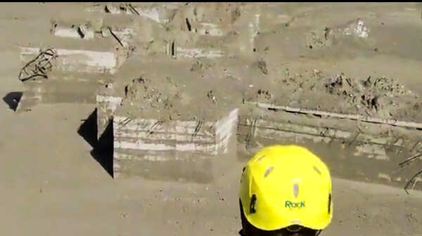 Damaged dam of the Rishi Ganga Power Project, ptii635