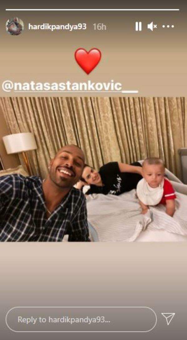 Hardik Pandya shares a perfect family picture with Natasa Stankovic and ...