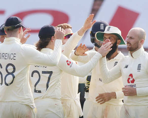 Embed-England-ECB-1602