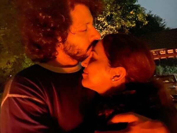 Neeti and Nihaar seen sharing an intimate moment