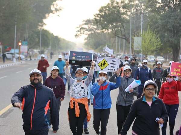 People walked for a distance to promote healthy living