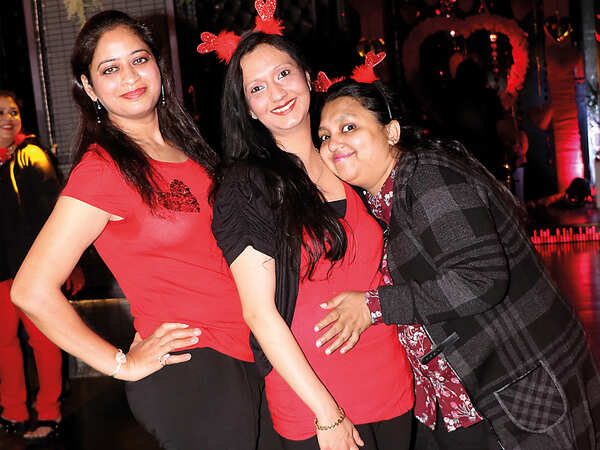 (L-R) Naina Agrawal, Riya Bajaj & Suruchi Agrawal (BCCL/ Unmesh Pandey)