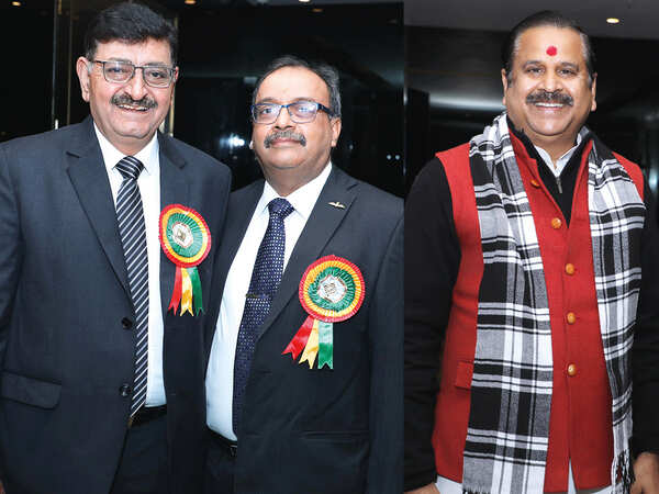 (L) Sandeep Kapoor and KB Jain (R) Dr Mahendra Singh