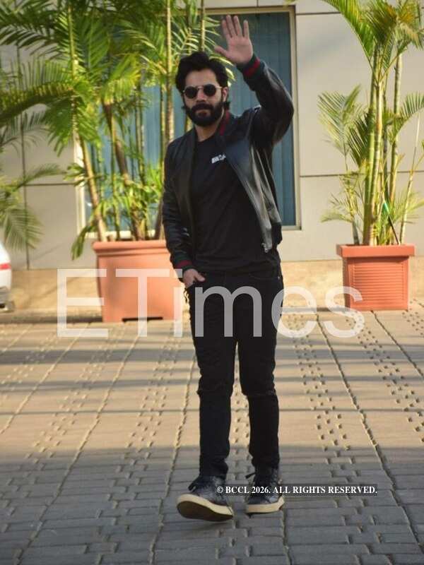 ETimes Papparazi Diaries: Aryan Khan visits dad SRK on ‘Pathan’ sets; a ...
