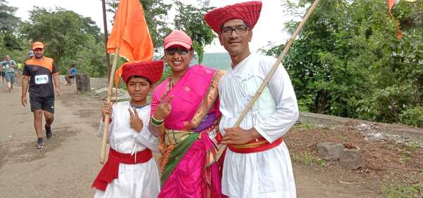 Pune woman to walk 100 km in nauvari; aims to address gender inequality ...