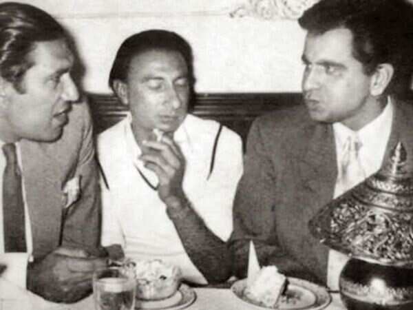 Sahir Ludhianvi flanked by filmmaker BR Chopra and actor Dilip Kumar