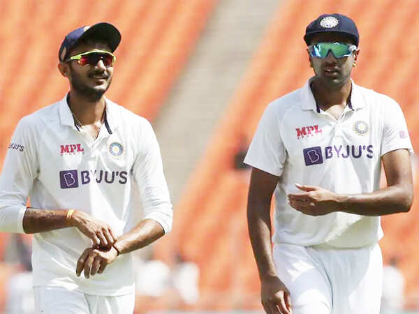 Embed-Axar-Ashwin1003-BCCI