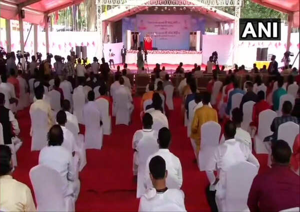 Modi in bdesh matua635