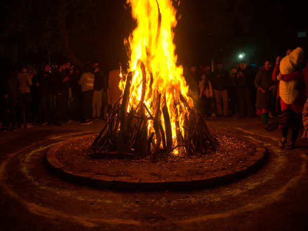 Holika dahan puja 2025 process