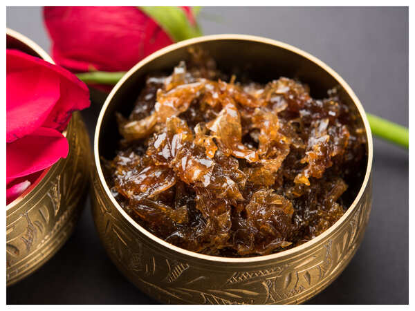 Watch: Mira Kapoor shows how to make Gulkand at home - Times of India