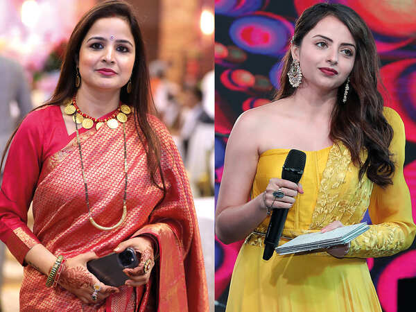(L) Namita Singh (R) Shrenu Parikh