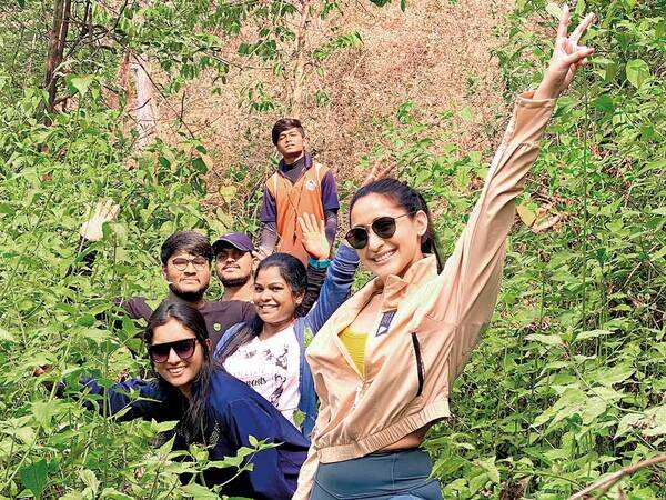 HT07pragya_turn_insetIMG_1233-thumb
