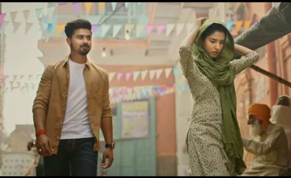 A still from 'Sohne De Pasand'.