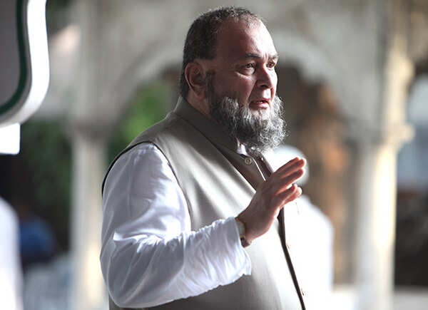 MULK-Pakistan-bans-the-Taapsee-Pannu-Rishi-Kapoor-starrer.