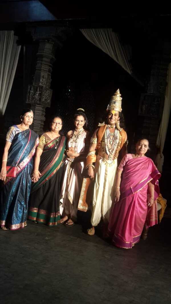 Sumitra Vithoba Yeram visited Ajinkya on the sets of his show.