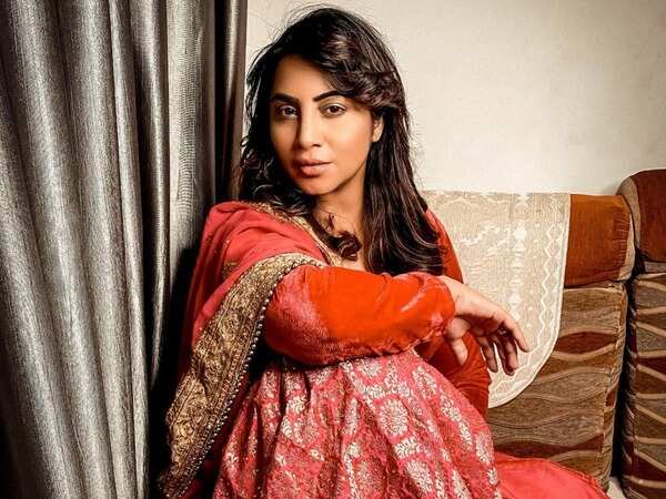 Arshi Khan tests covid negative