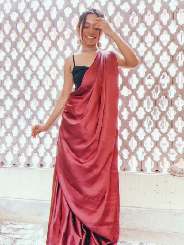 5 chic ways to drape a sari - Times of India