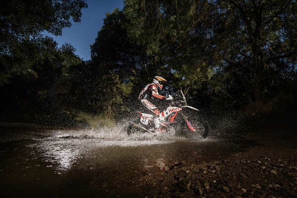 Embed-Hero-MotoSports-Team-