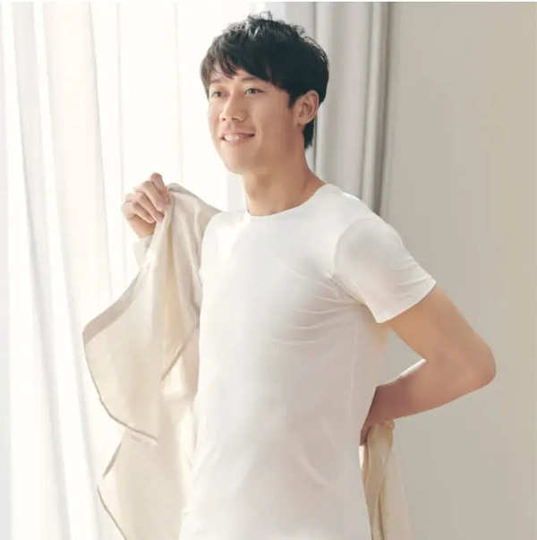 This innerwear made from Uniqlo's AIRism, an innovative sweat-absorbent  Japanese fabric, is a must-have - Times of India