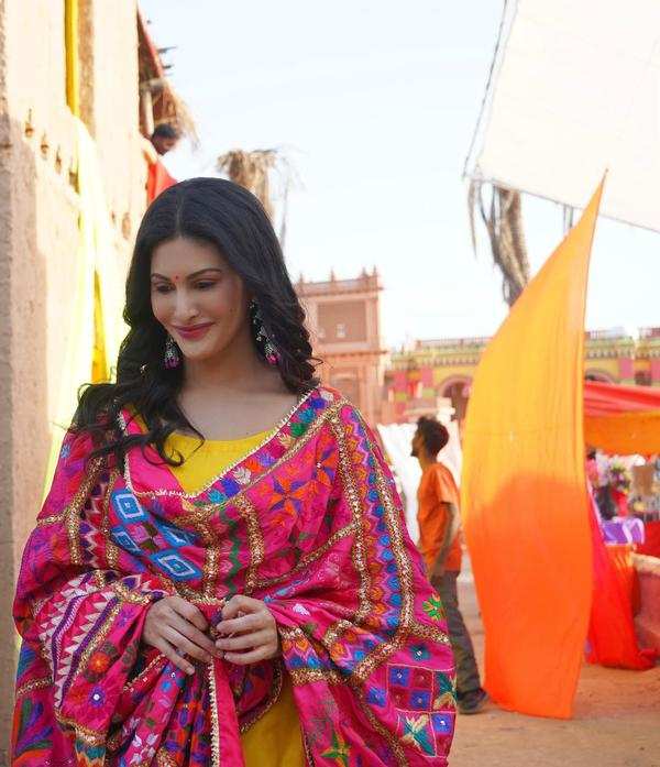 Bollywood diva Amyra Dastur is set to captivate all with her Punjabi ...