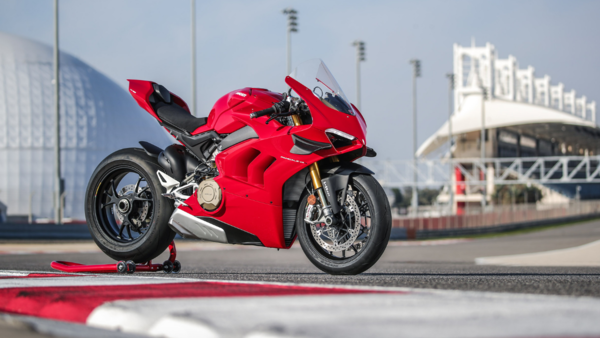 Italian Power Punch: 2021 Panigale V4 And Diavel 1260 Series Launched 