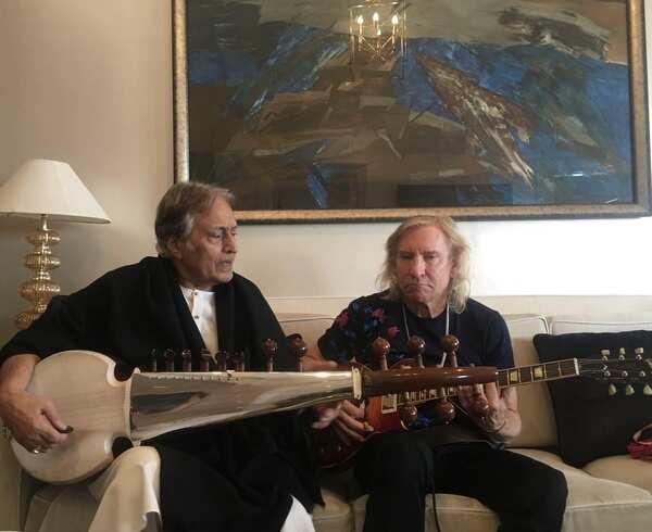 Ustad Amjad Ali Khan jams with Joe Walsh.