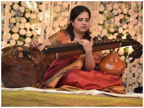 Singer Nanditha 2