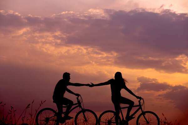 Couple cycling....