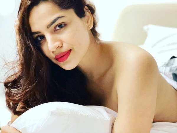 Naked Sneha - Revealed! Why Shikha Singh posted the topless picture which created a stir  - Times of India