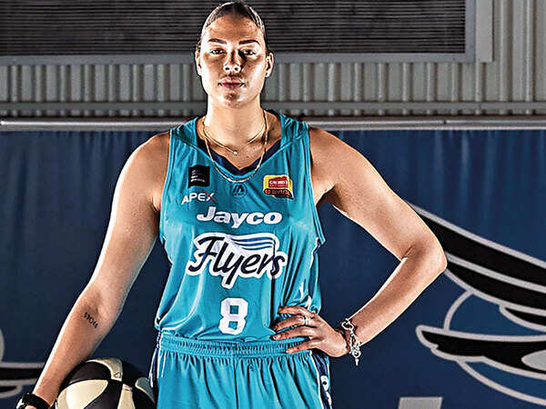 Liz Cambage
