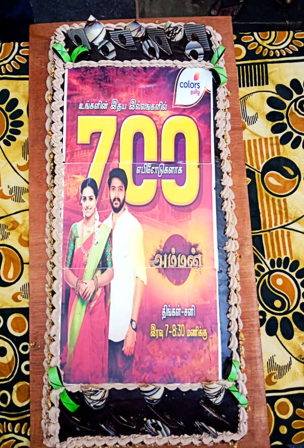 Amman crosses 700 episodes; team enjoys the celebratory mood