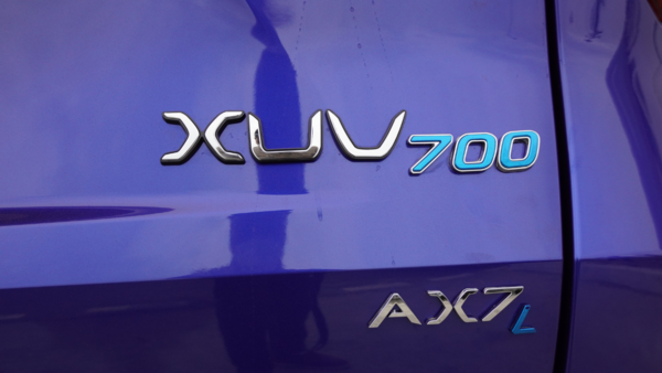 XUV (10)